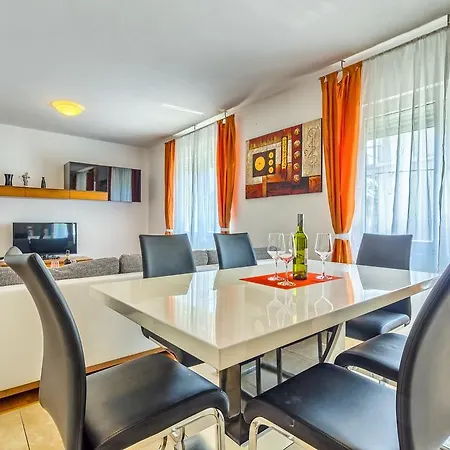 Luxury Domgjoni Podstrana